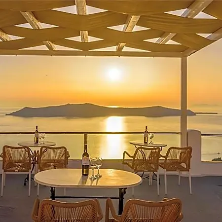 Hotel Vallas & Fira (Santorini)